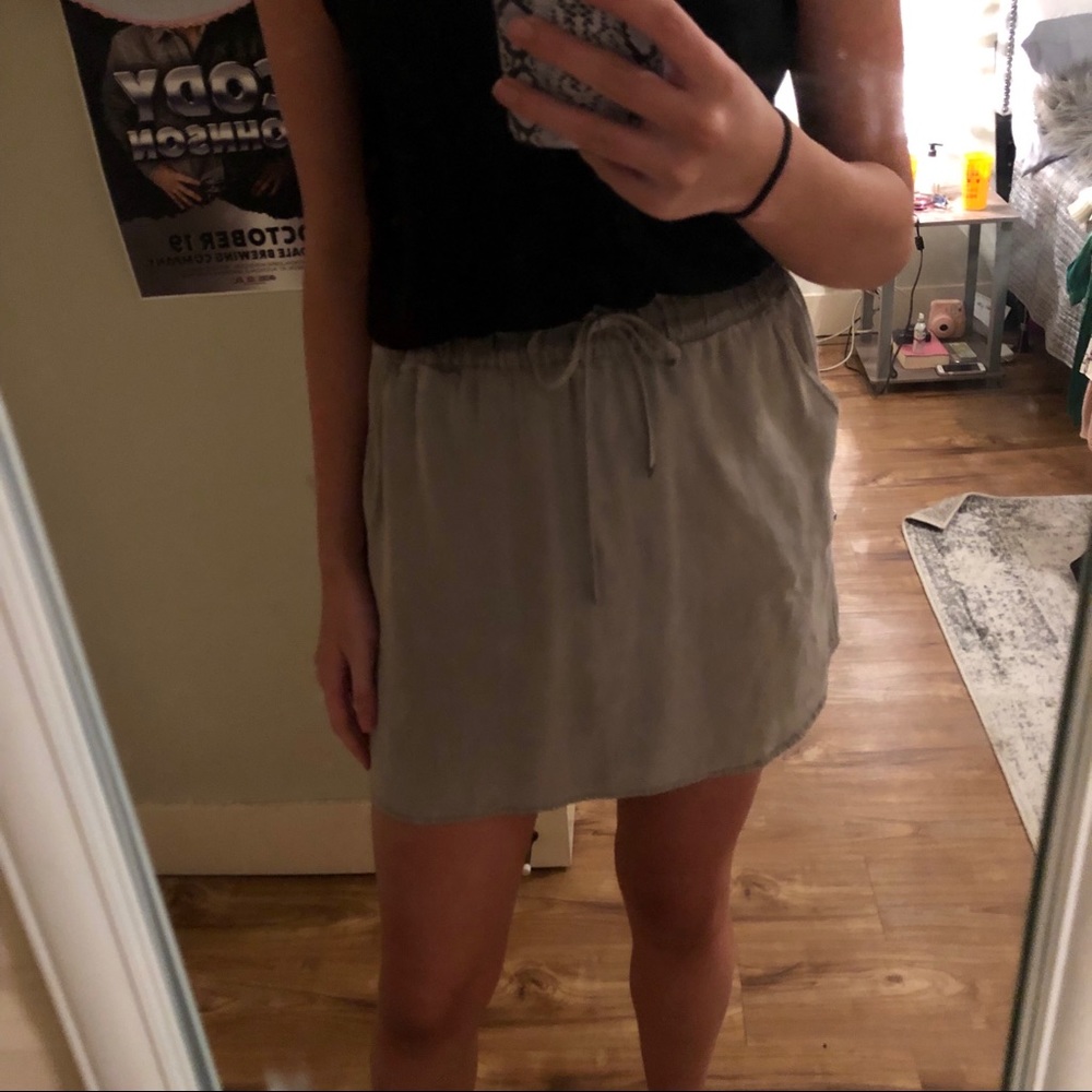 Grey skirt